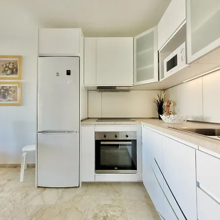 The Bird's Nest Puerto de la Cruz (Tenerife)